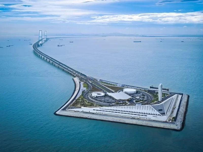 choang-ngop-truoc-cau-vuot-bien-lap-10-ky-luc-the-gioi-cua-trung-quocdocx-1719935875317